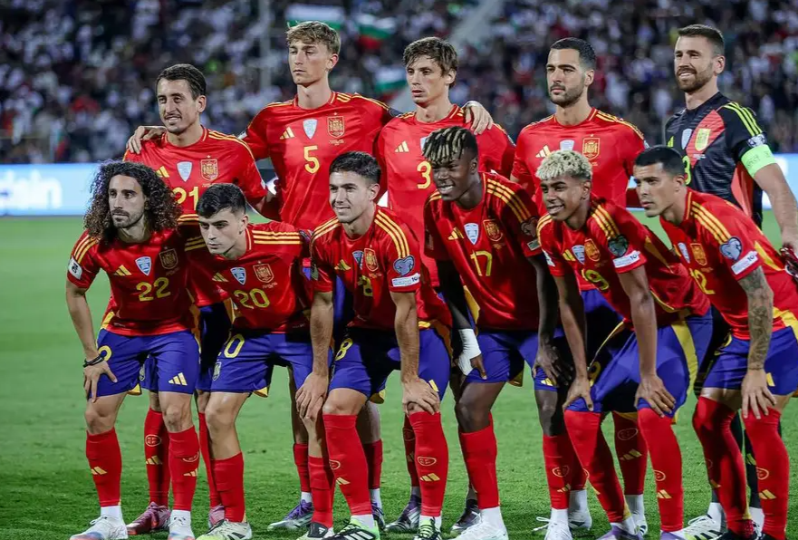2026美加墨世界杯:蓝鲨书写奇迹,佛得角以不败新军闯淘汰赛